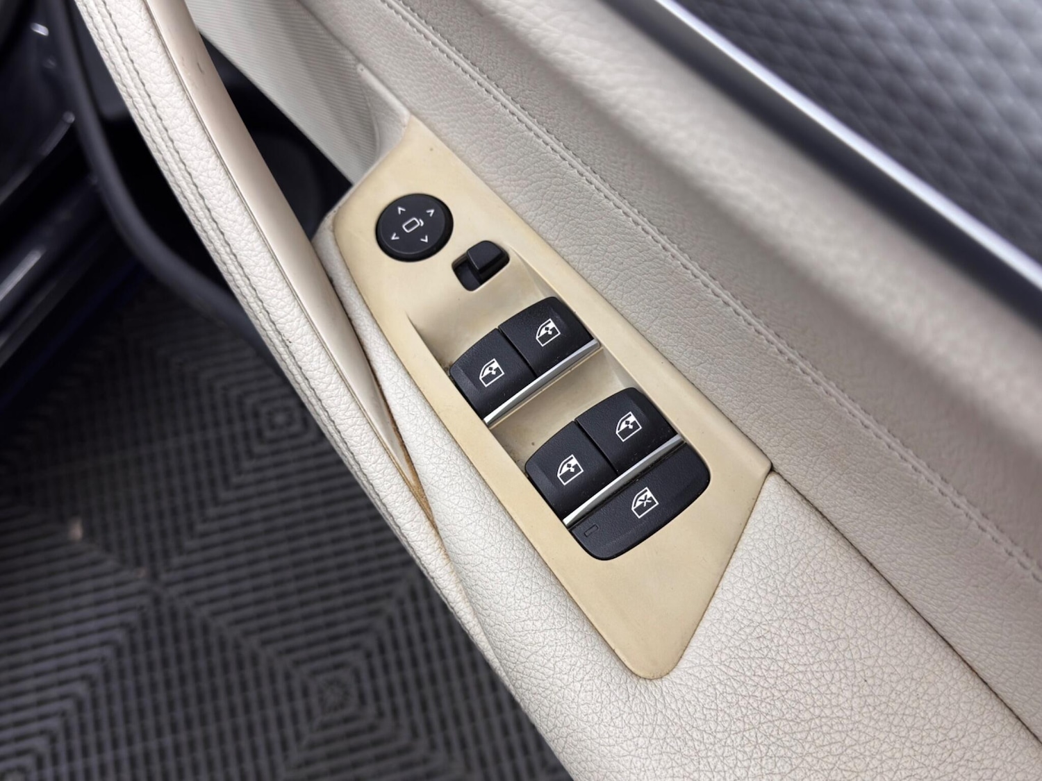 Used BMW 5 Series 2018 for sale - 76099384: Photo 43