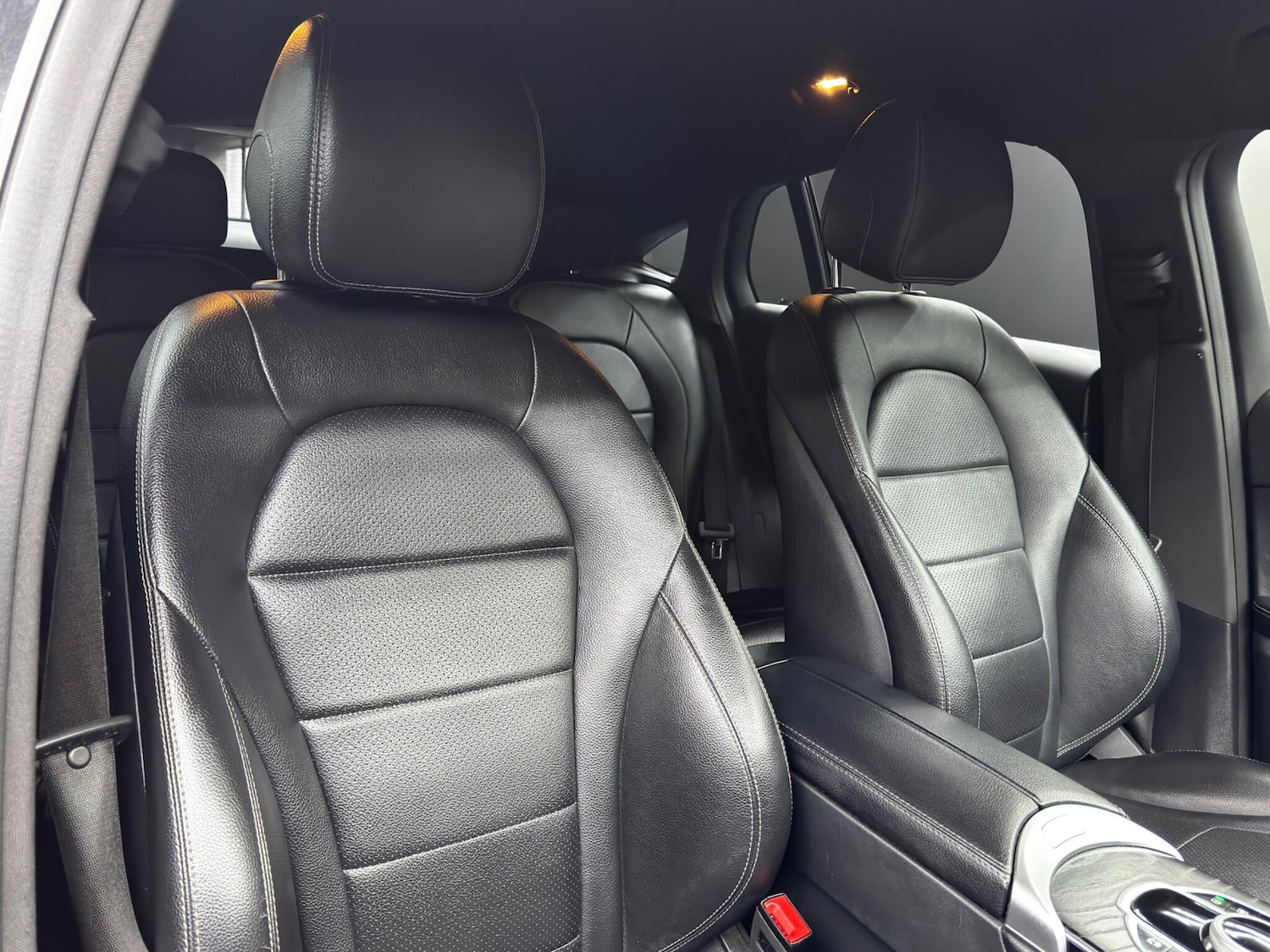 Used Mercedes-Benz GLC 2018 for sale - 76561253: Photo 12