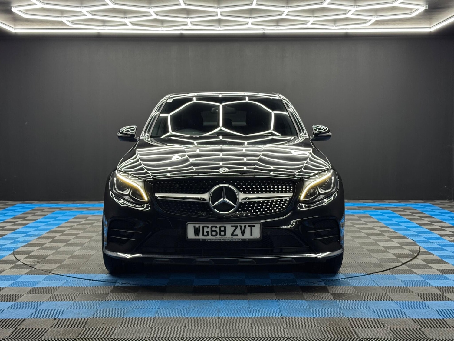 Used Mercedes-Benz GLC 2018 for sale - 76561253: Photo 2