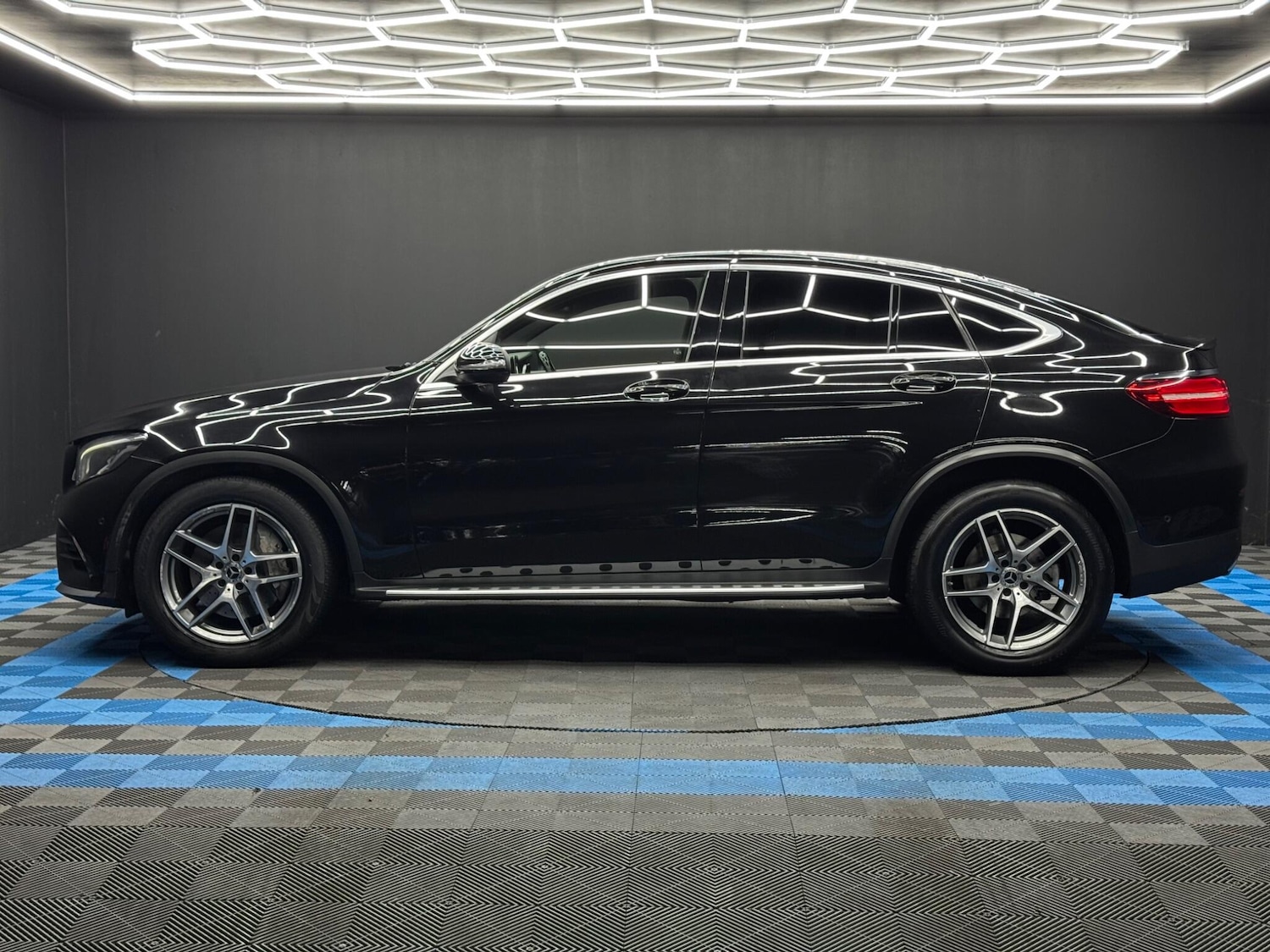 Used Mercedes-Benz GLC 2018 for sale - 76561253: Photo 8