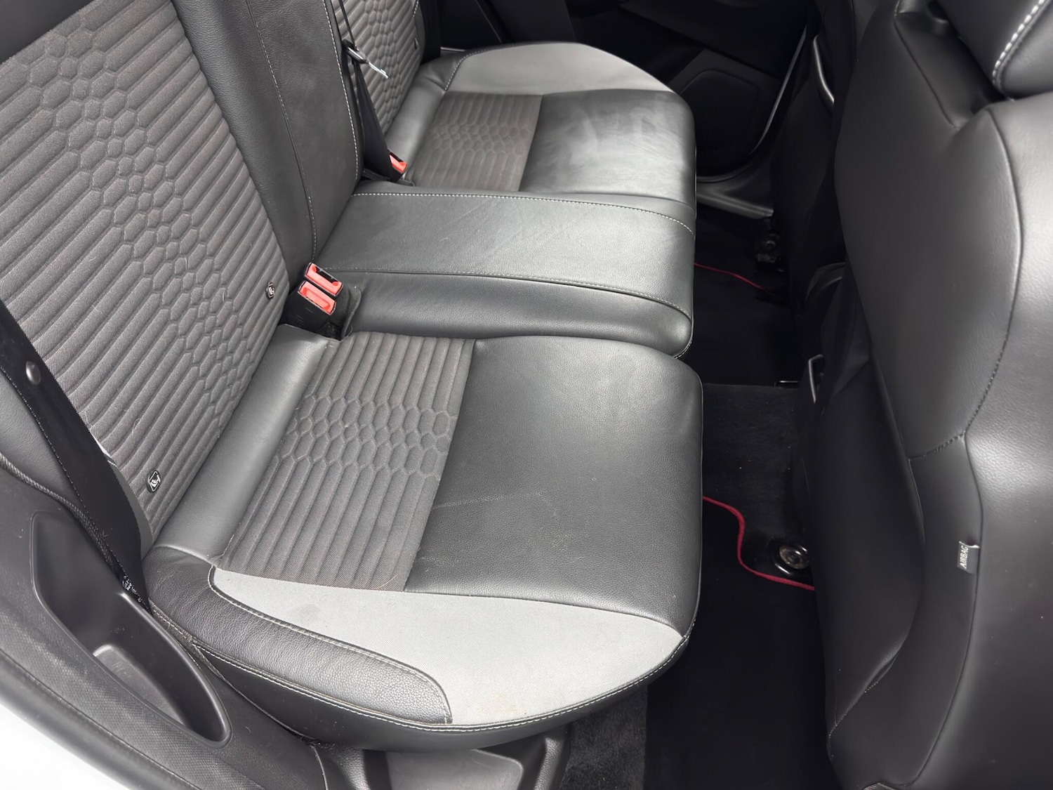 Used Ford Focus 2017 for sale - 76349481: Photo 16