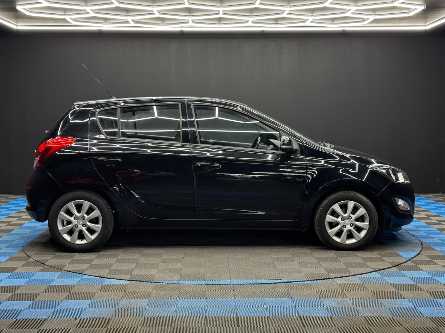 Used Hyundai i20 2013 for sale - 77598087: Photo 4