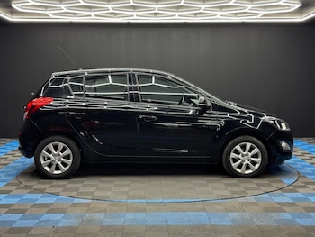Used Hyundai i20 2013 for sale - 77598087: Photo