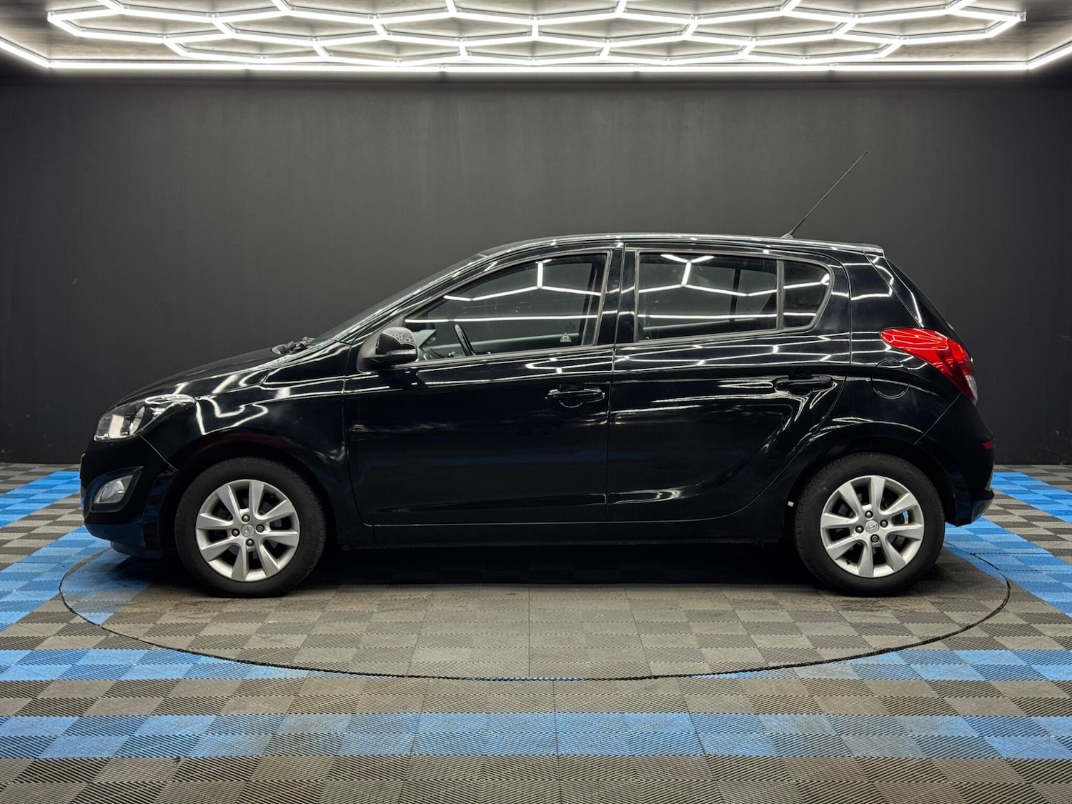 Used Hyundai i20 2013 for sale - 77598087: Photo 8