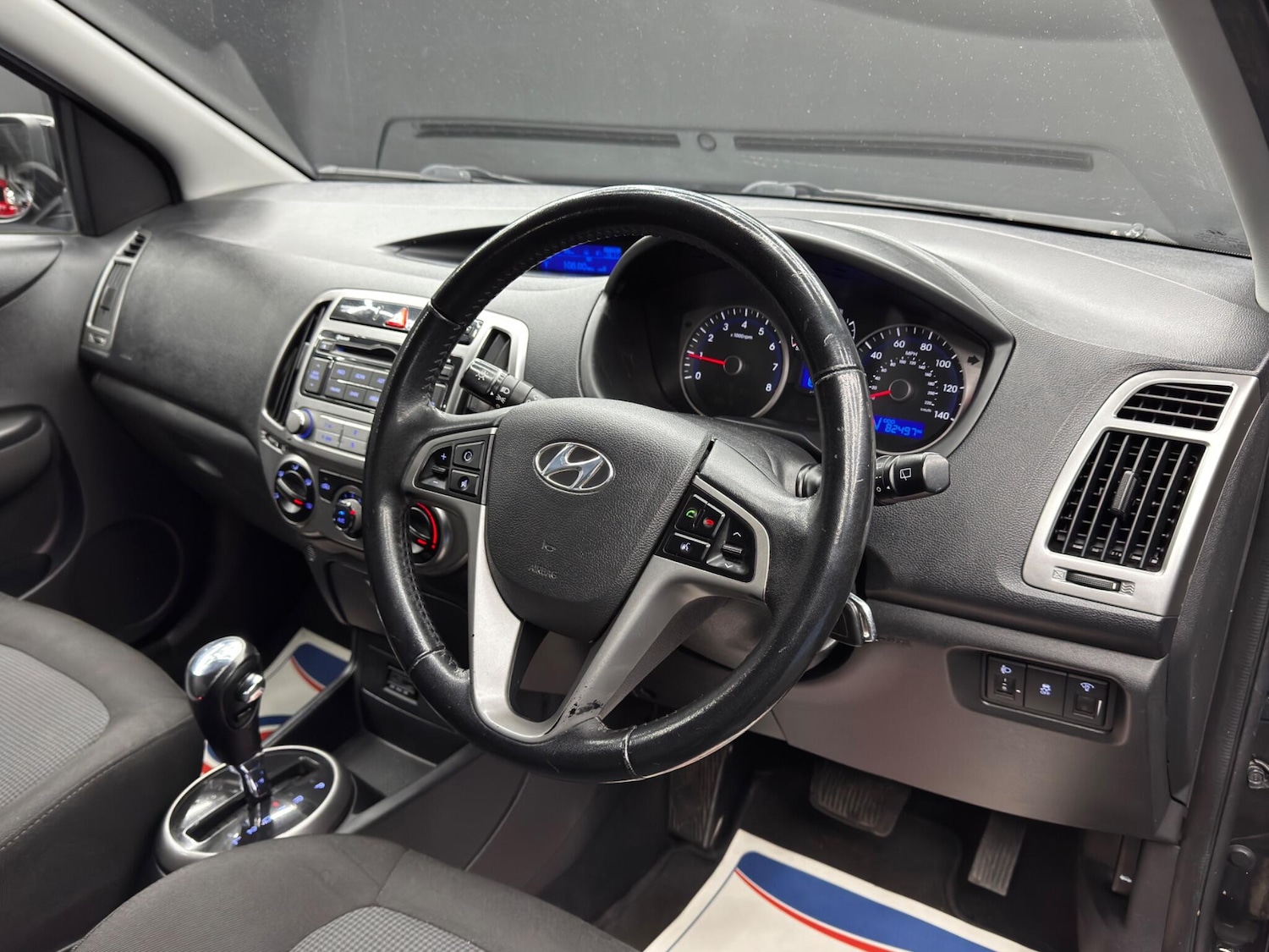 Used Hyundai i20 2013 for sale - 77598087: Photo 9