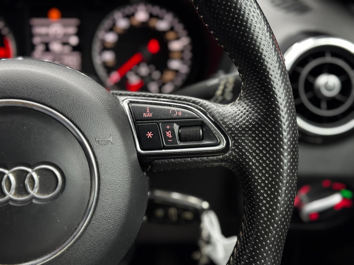 Used Audi A1 2013 for sale - 76990596: Photo 21