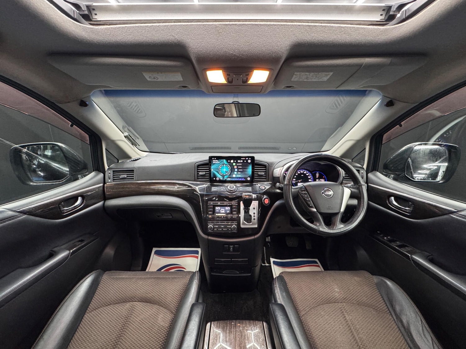 Used Nissan Elgrand for sale - 77852890: Photo 18