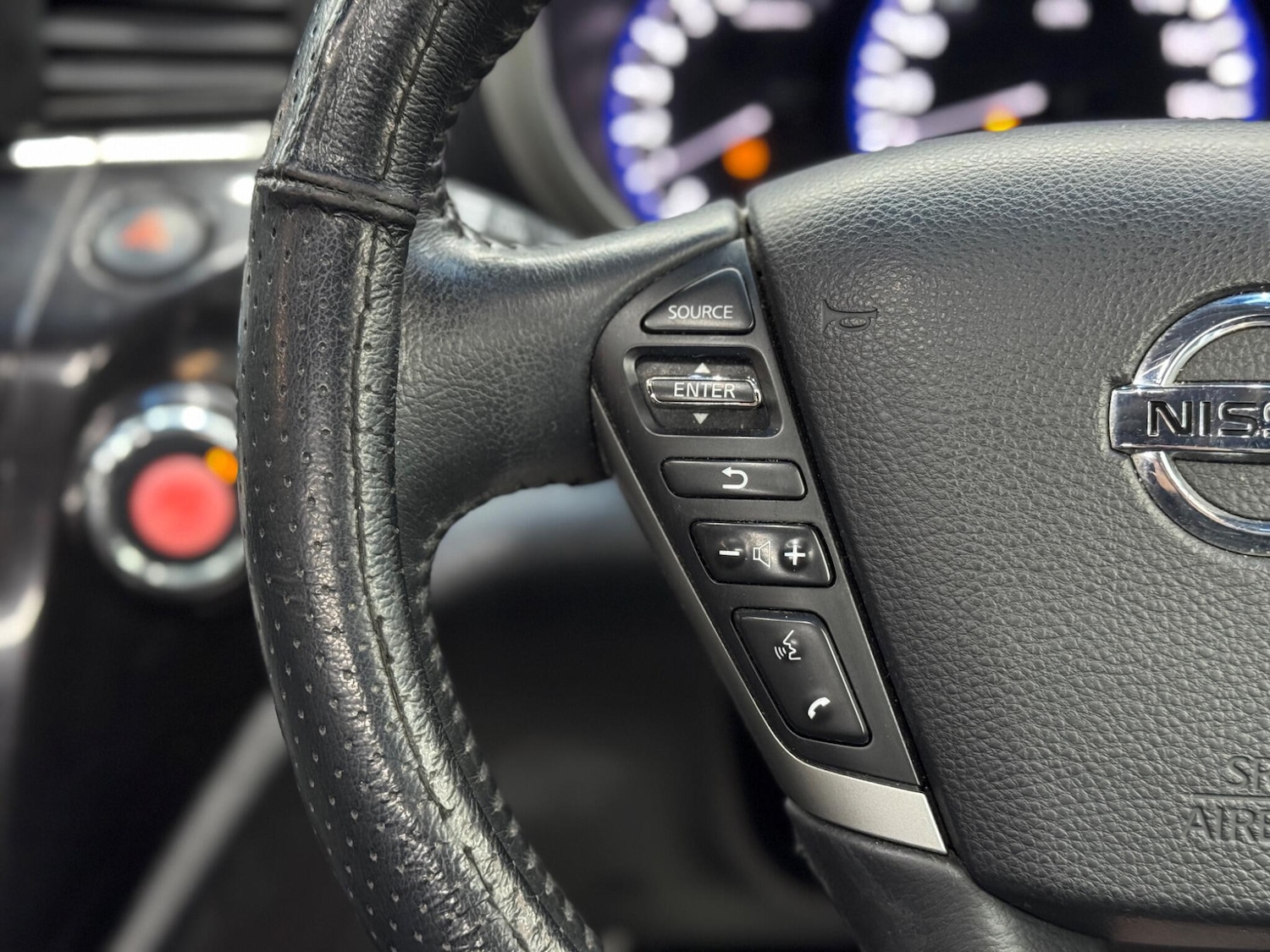 Used Nissan Elgrand for sale - 77852890: Photo 21