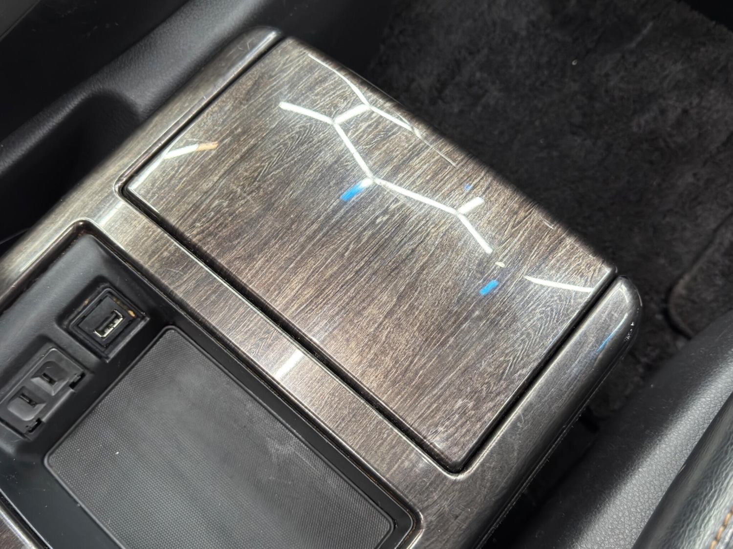 Used Nissan Elgrand for sale - 77852890: Photo 24