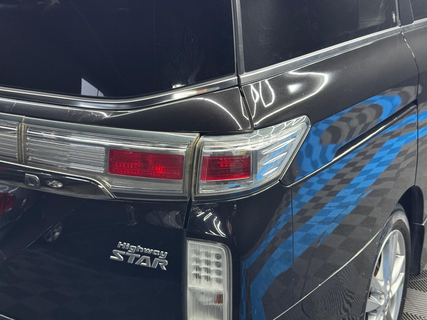 Used Nissan Elgrand for sale - 77852890: Photo 40