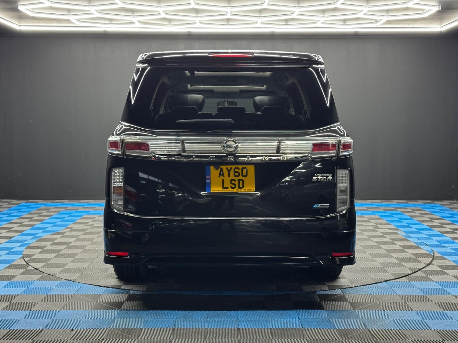 Used Nissan Elgrand for sale - 77852890: Photo 6