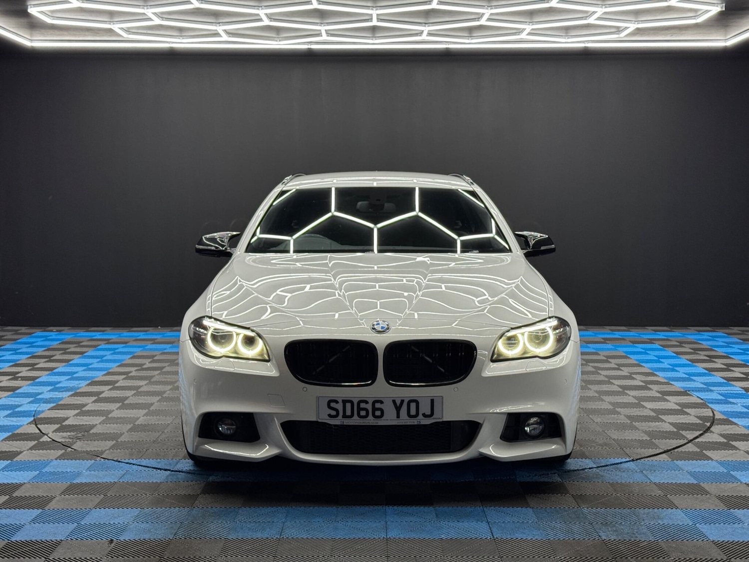 Used BMW 5 Series 2016 for sale - 77612386: Photo 2