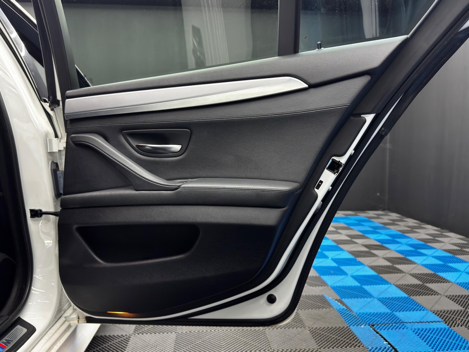 Used BMW 5 Series 2015 for sale - 76484380: Photo 42