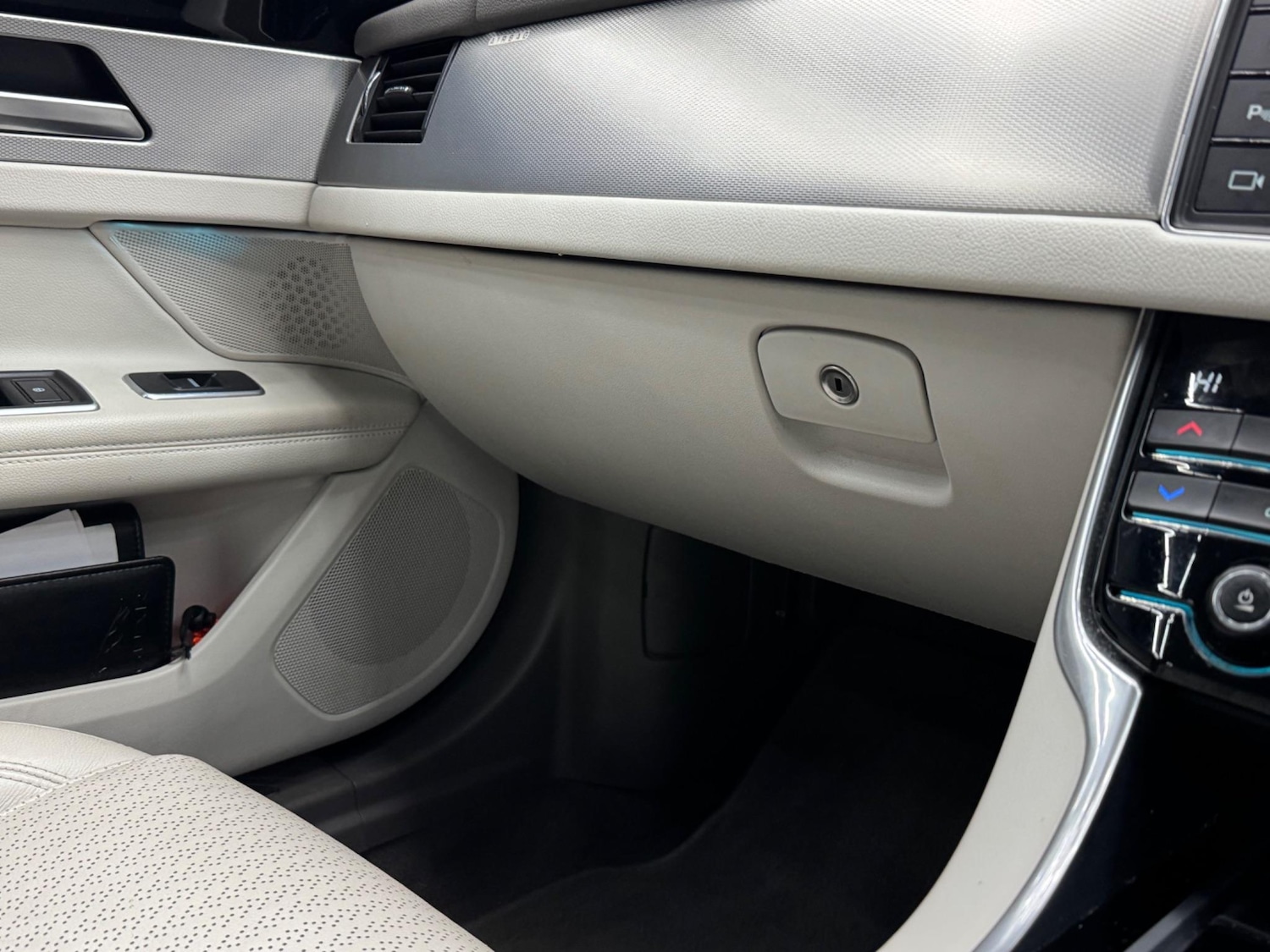 Used Audi A4 2019 for sale - 76671605: Photo 35