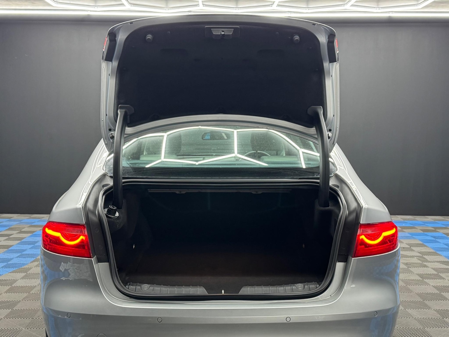 Used Audi A4 2019 for sale - 76671605: Photo 37