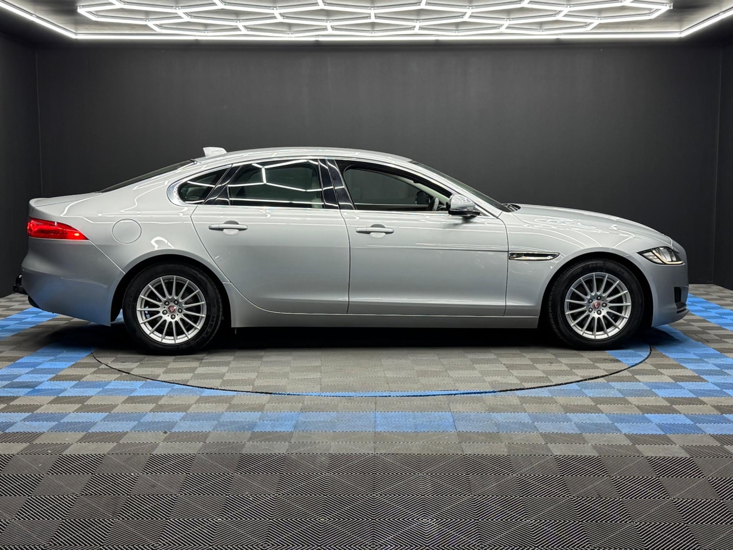 Used Audi A4 2019 for sale - 76671605: Photo 4