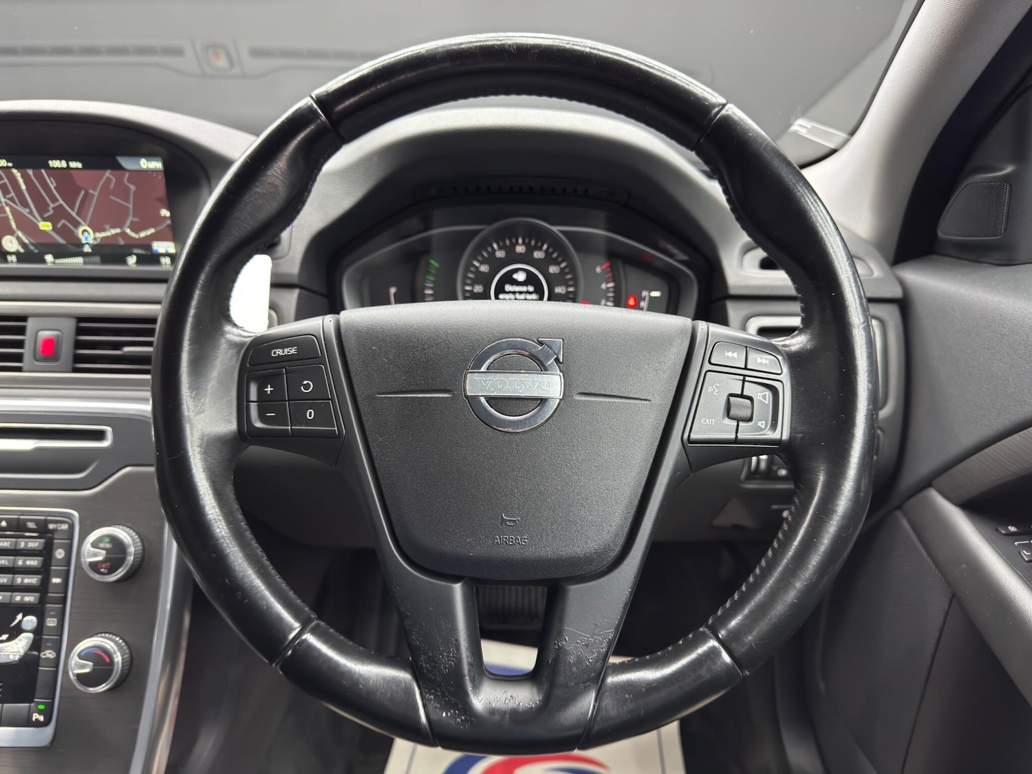 Used Volvo V70 2015 for sale - 77331995: Photo 18