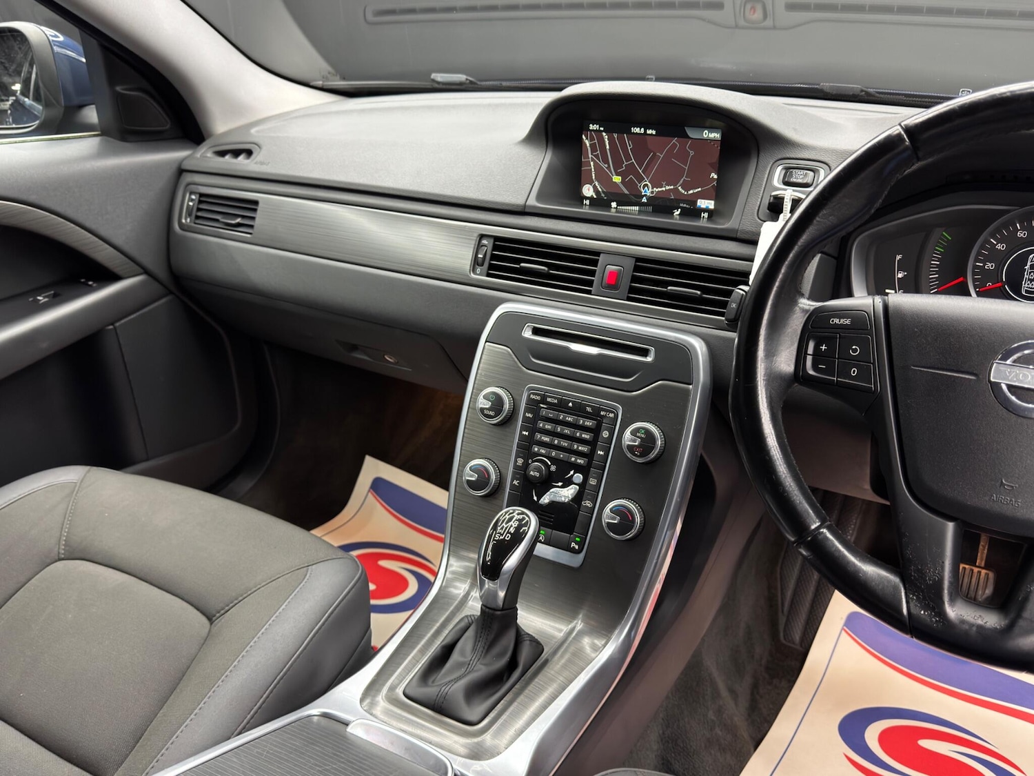 Used Volvo V70 2015 for sale - 77331995: Photo 22