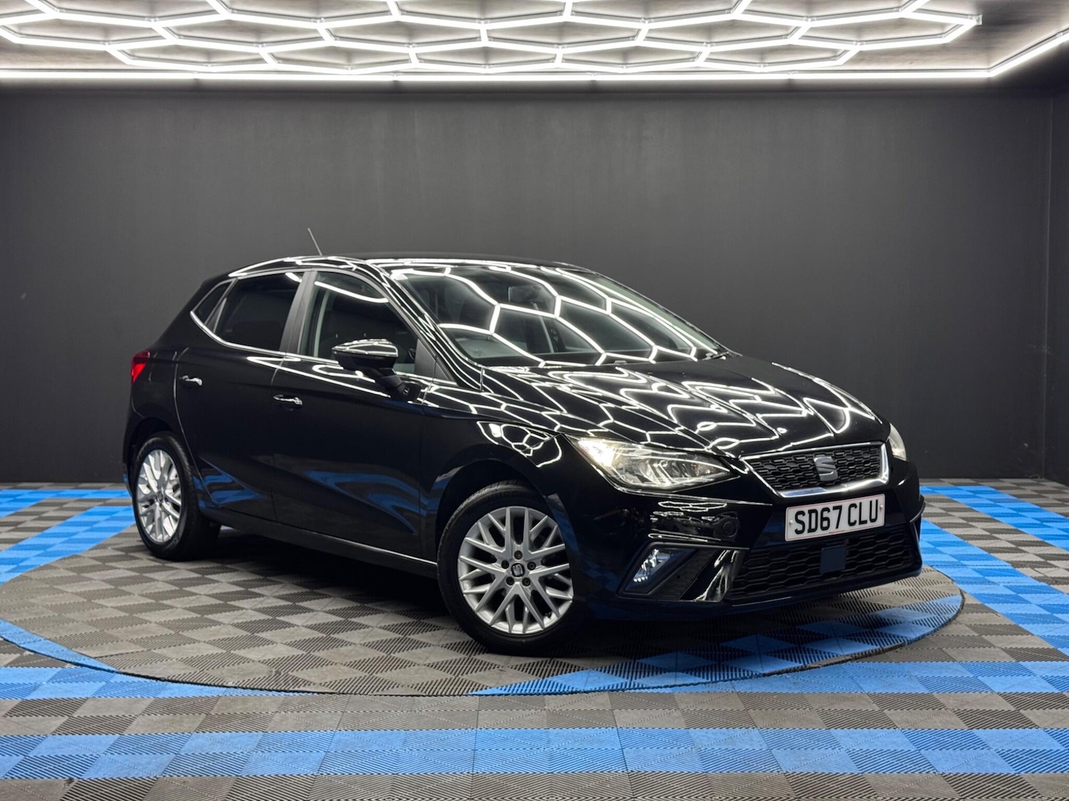 Used SEAT Ibiza 2017 for sale - 76348977: Photo 1
