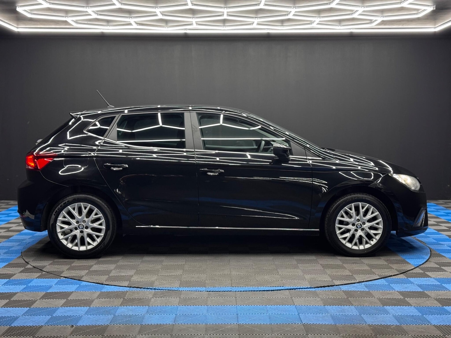 Used SEAT Ibiza 2017 for sale - 76348977: Photo 4