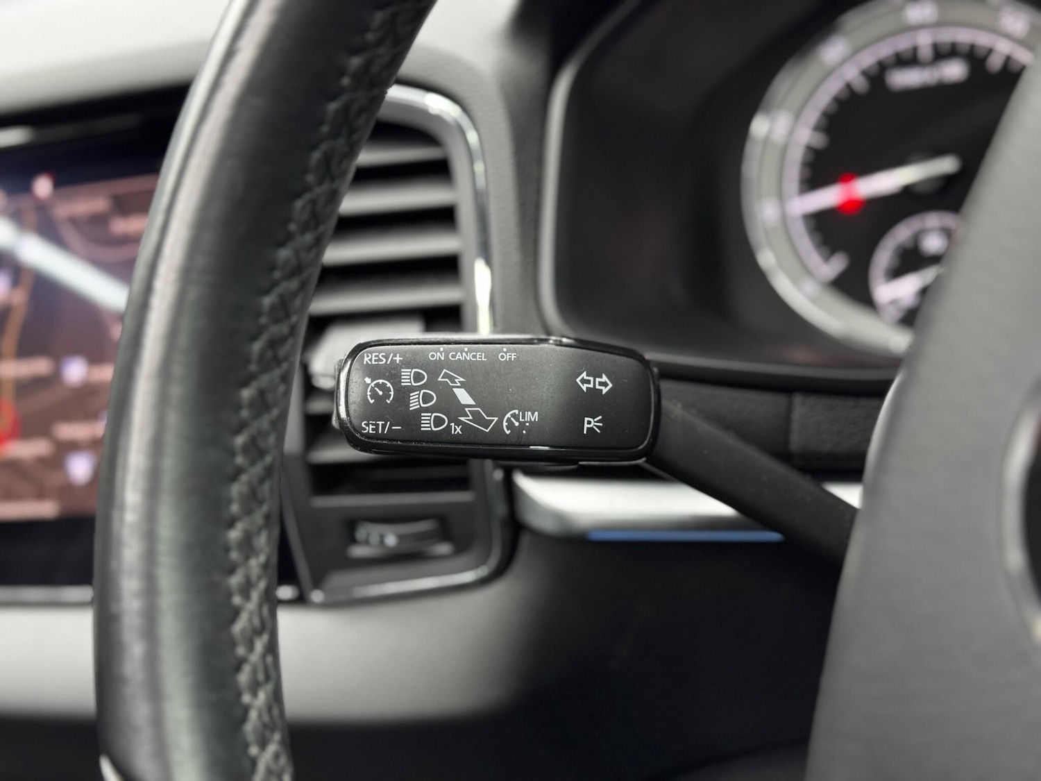 Used Skoda Karoq 2018 for sale - 76801479: Photo 22