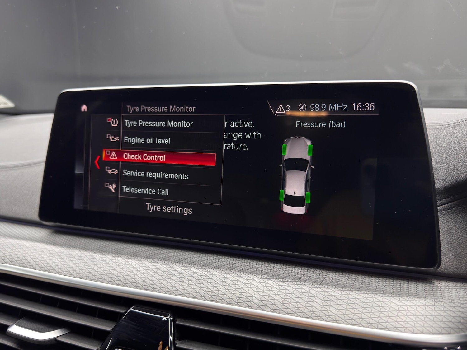 Used BMW 5 Series 2018 for sale - 76989346: Photo 35