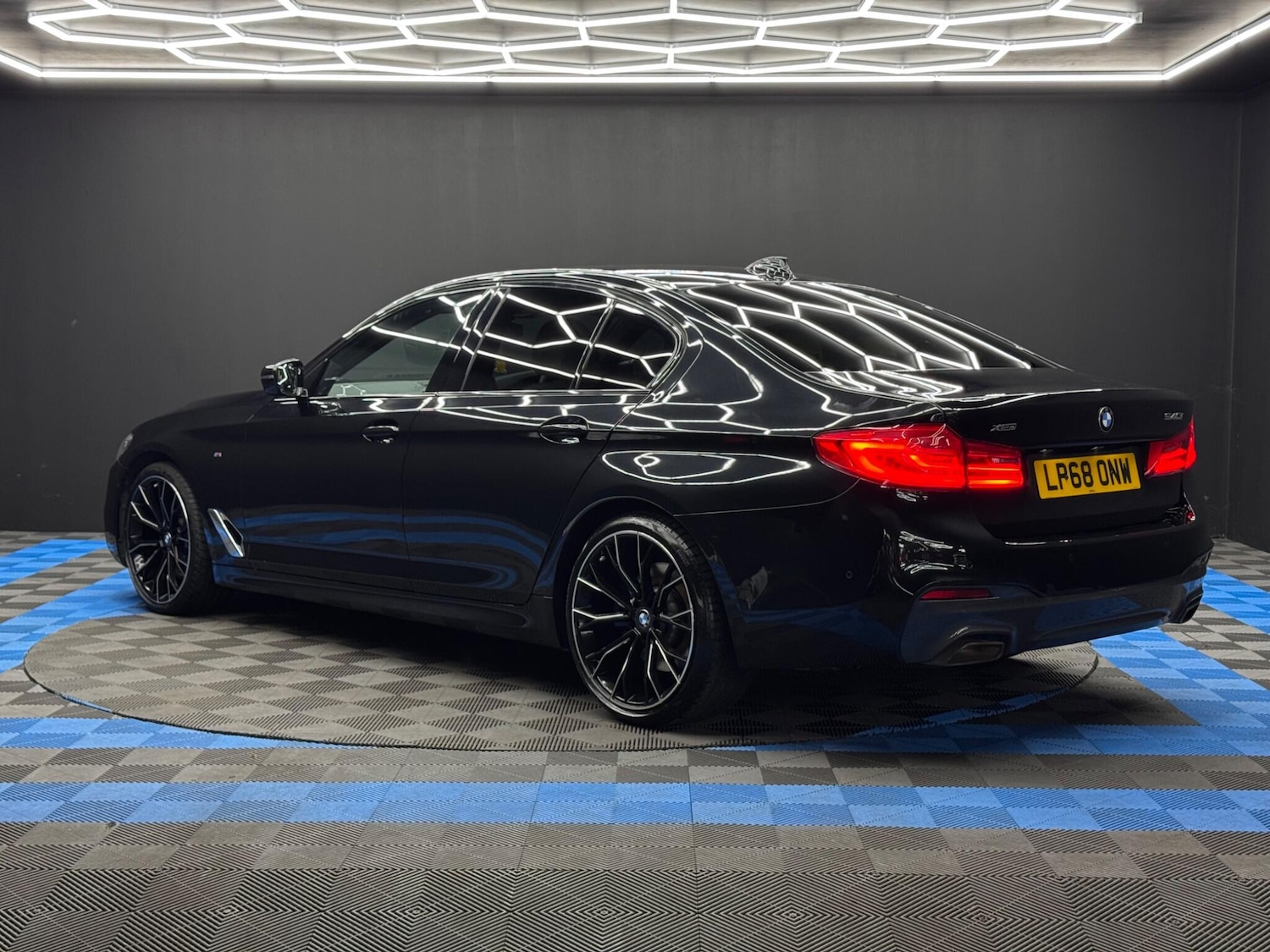 Used BMW 5 Series 2018 for sale - 76989346: Photo 8