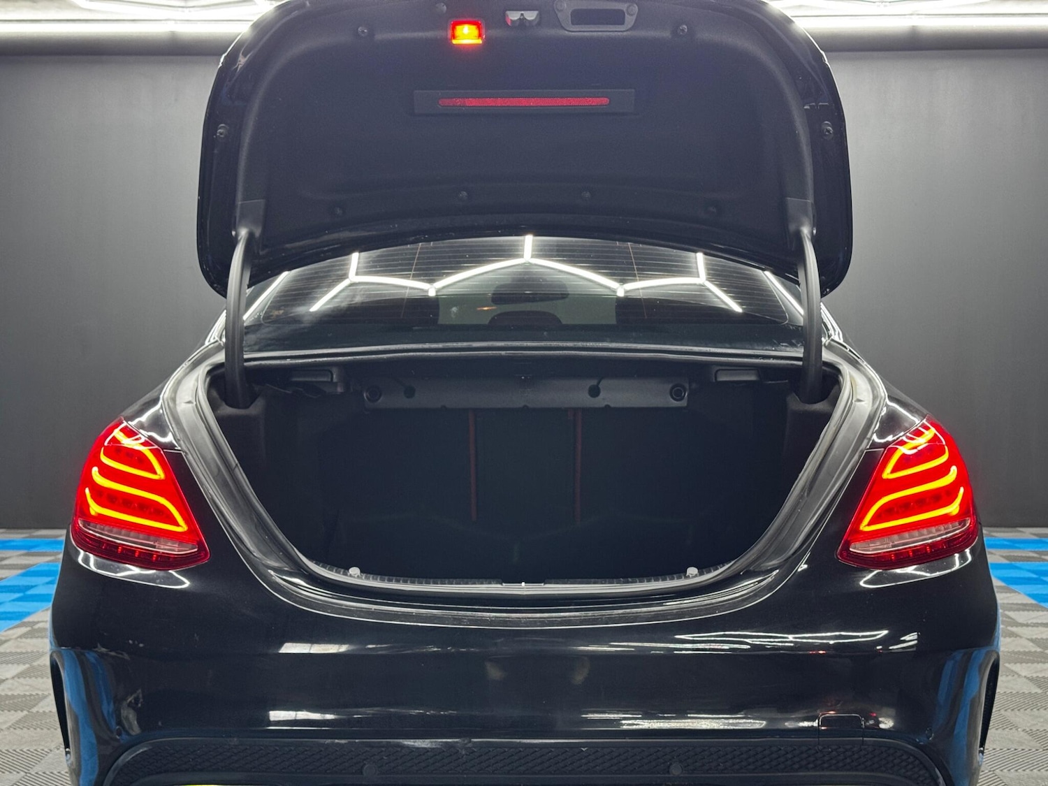 Used Mercedes-Benz C Class 2016 for sale - 76584198: Photo 30