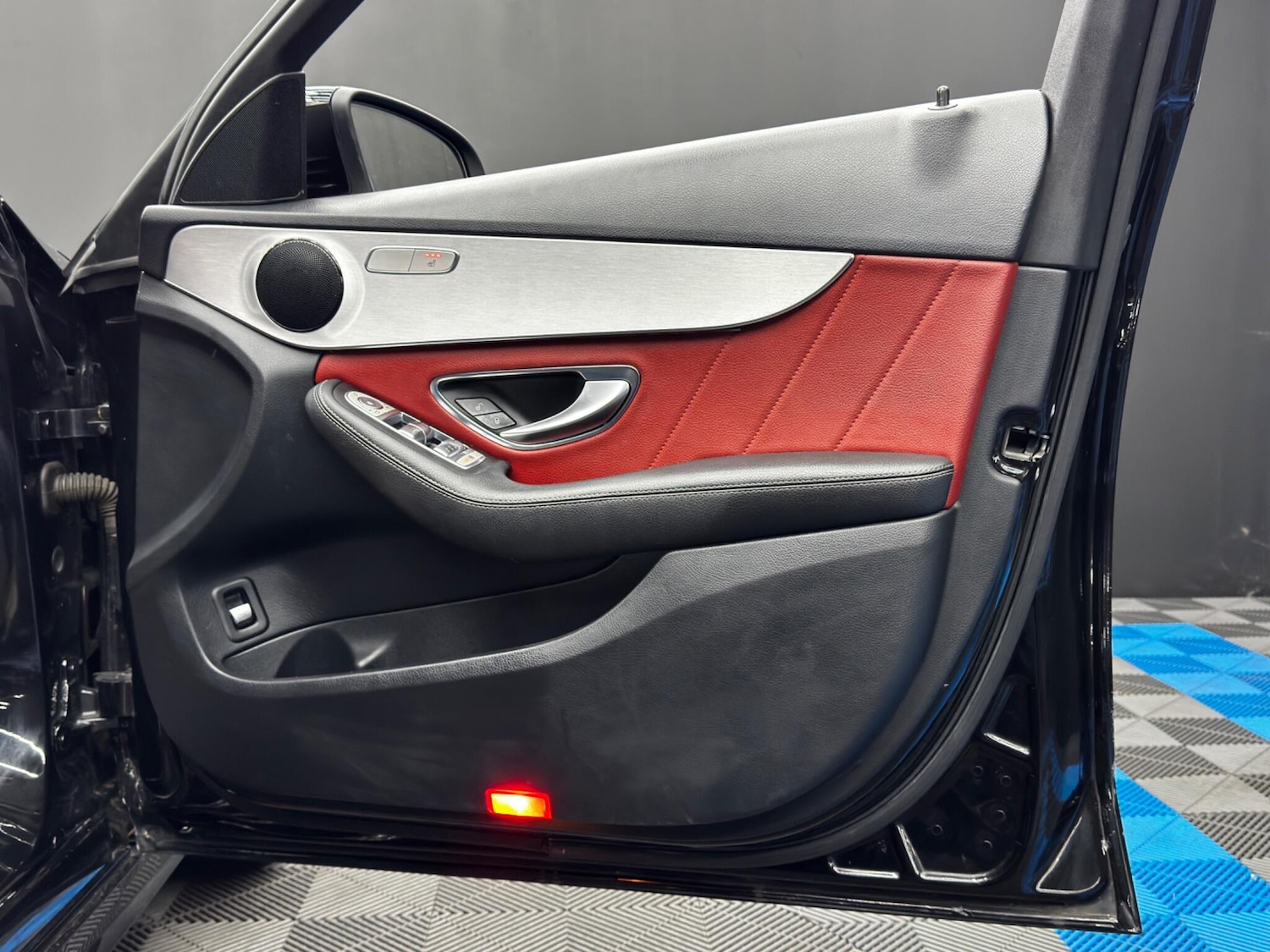 Used Mercedes-Benz C Class 2016 for sale - 76584198: Photo 31