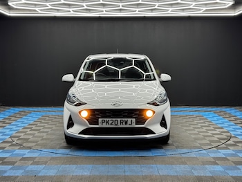 Used Hyundai i10 2020 for sale - 79452996: Photo