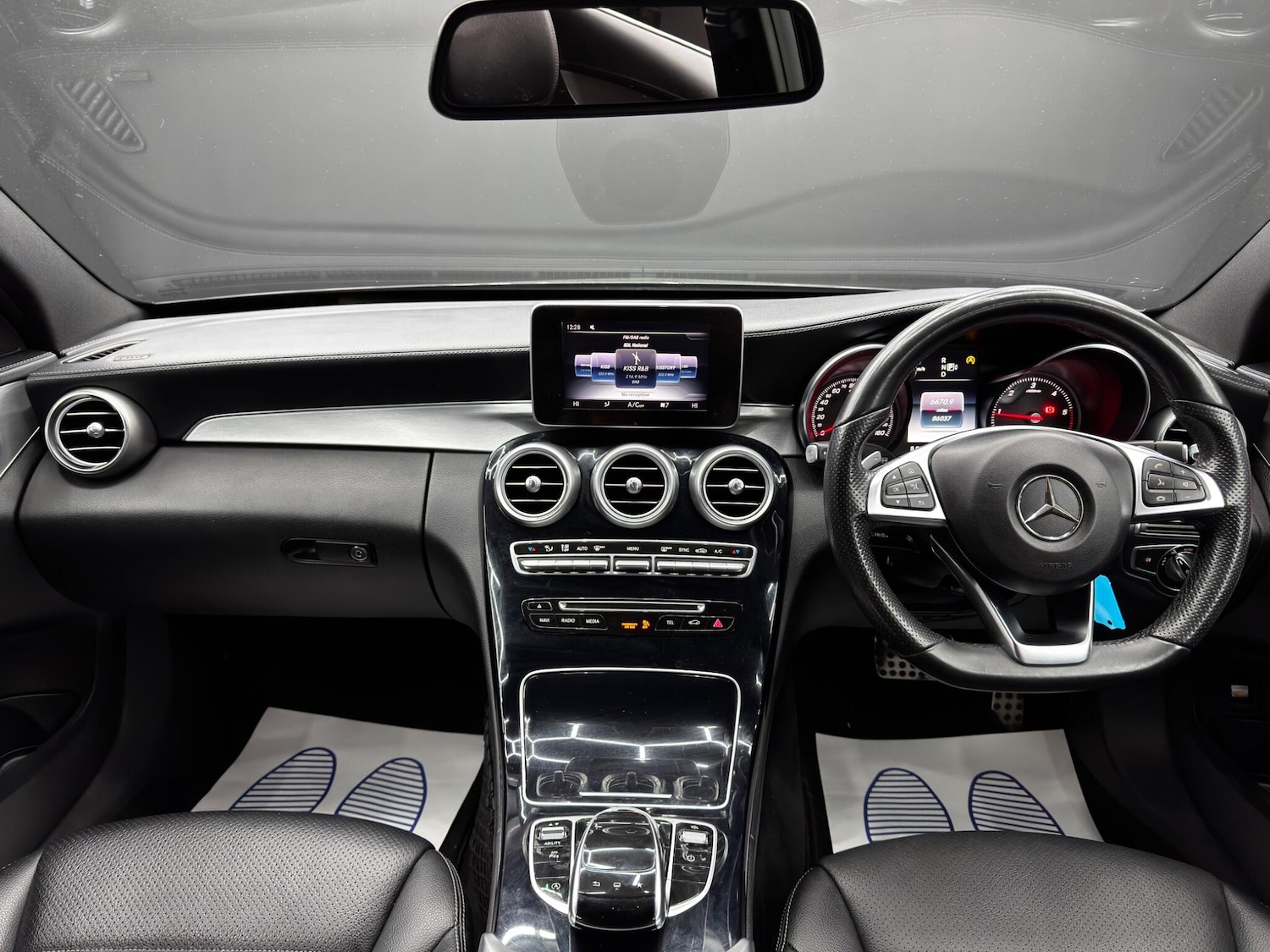 Used Mercedes-Benz C Class 2015 for sale - 76646089: Photo 10