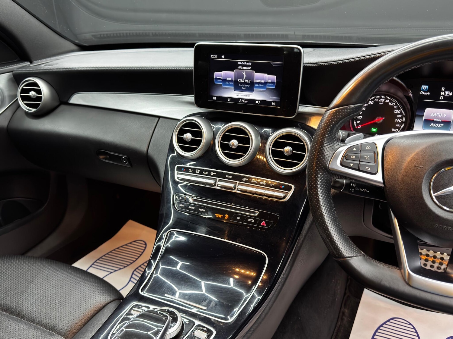 Used Mercedes-Benz C Class 2015 for sale - 76646089: Photo 24