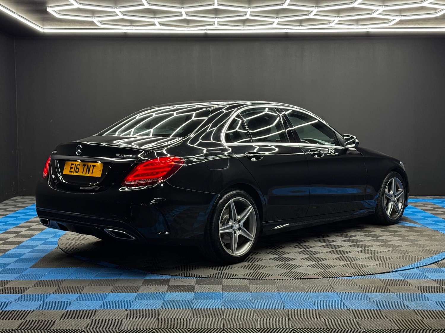 Used Mercedes-Benz C Class 2015 for sale - 76646089: Photo 5