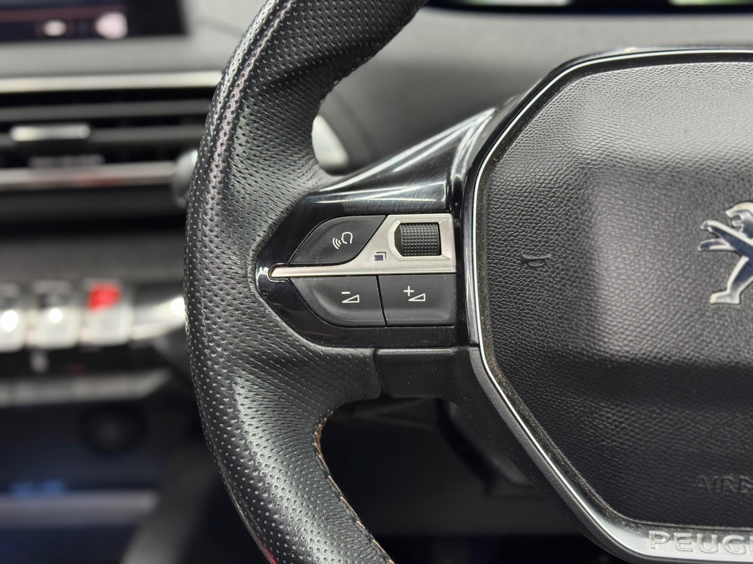 Used Peugeot 5008 2018 for sale - 77084475: Photo 21