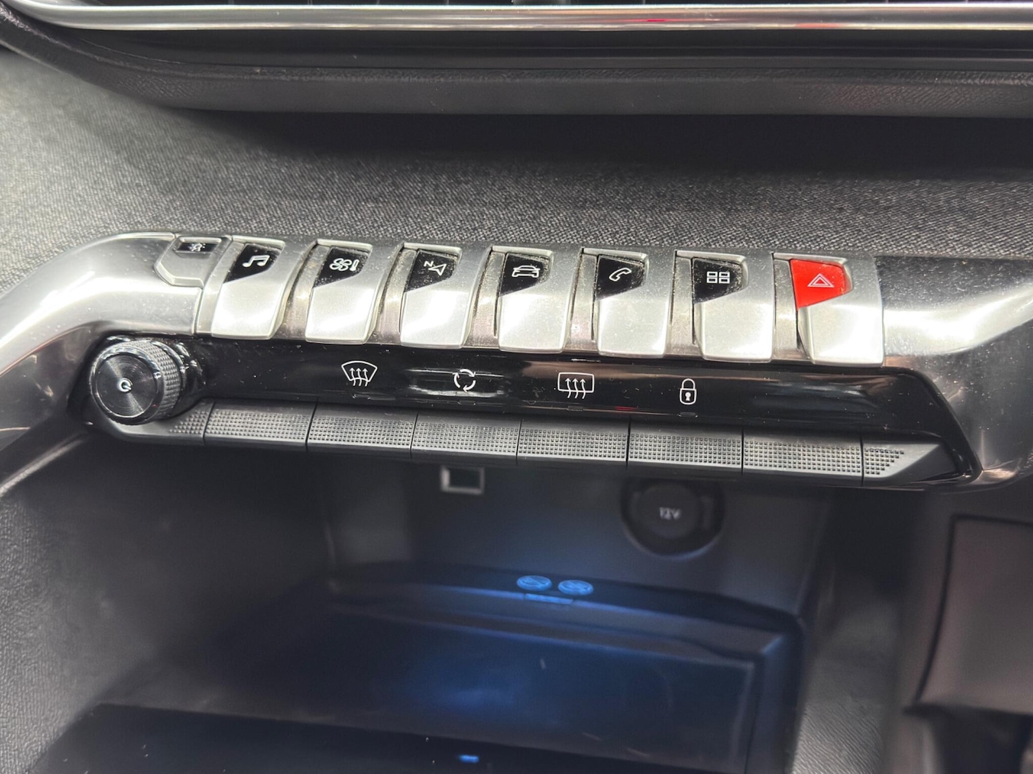 Used Peugeot 5008 2018 for sale - 77084475: Photo 28