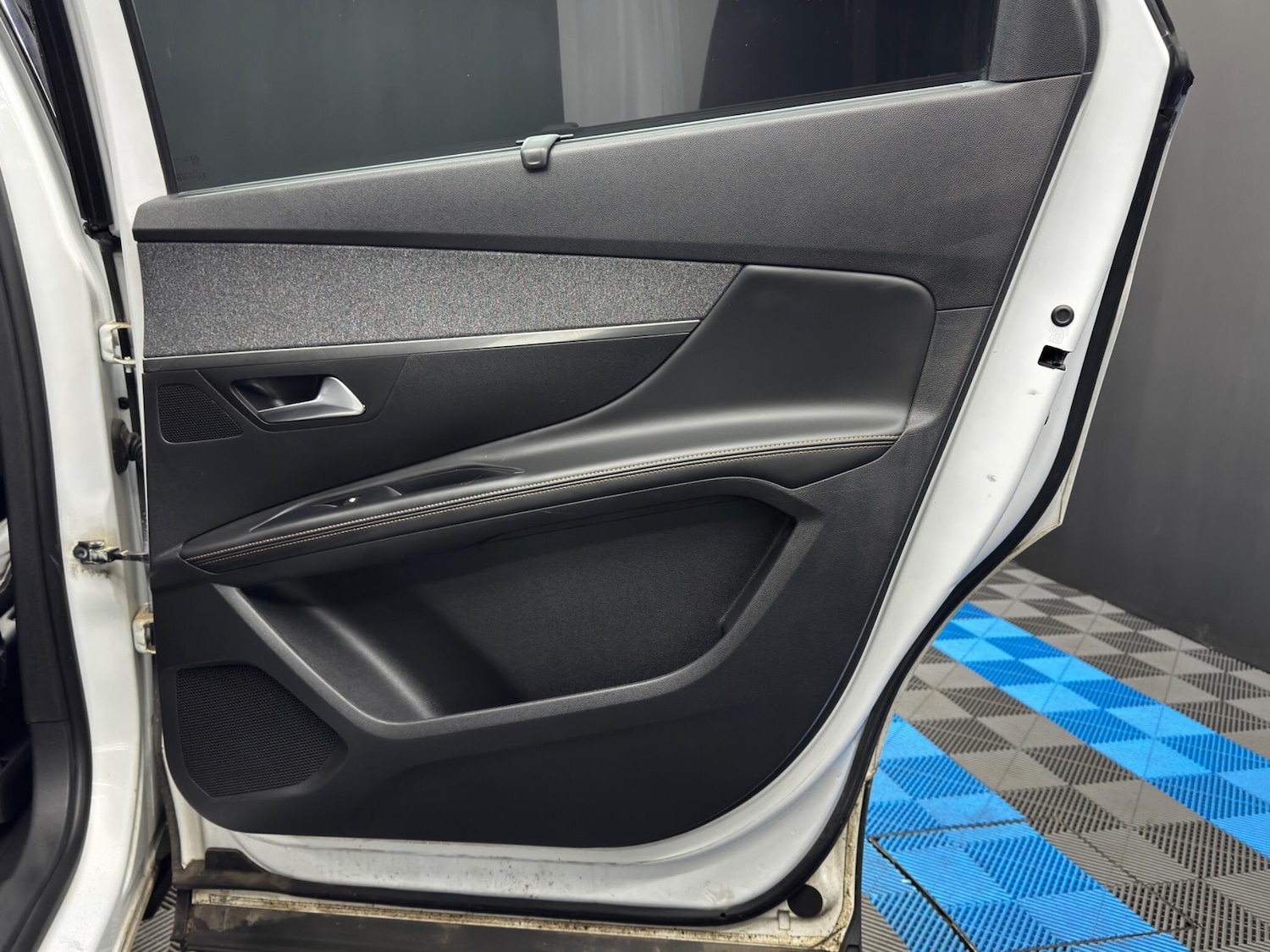 Used Peugeot 5008 2018 for sale - 77084475: Photo 43