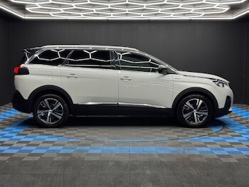 Used Peugeot 5008 2018 for sale - 77084475: Photo