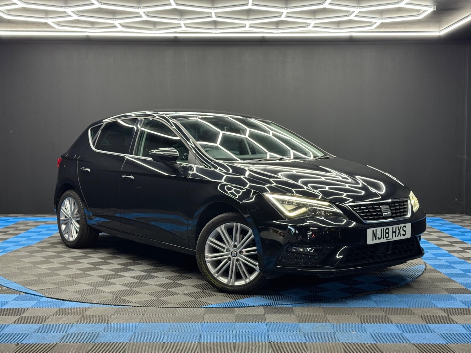 Used SEAT Leon 2018 for sale - 76606969: Photo 1