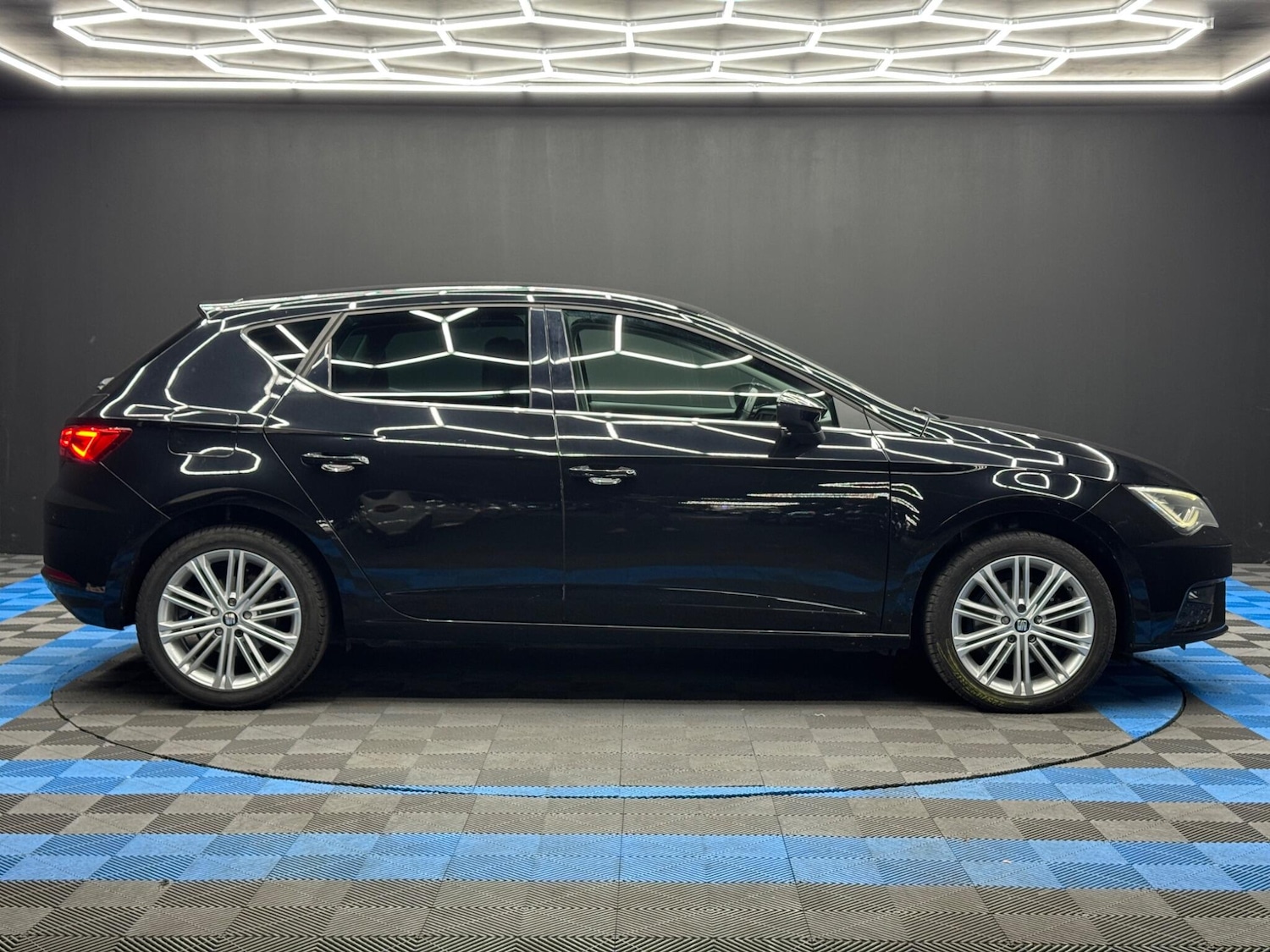 Used SEAT Leon 2018 for sale - 76606969: Photo 4