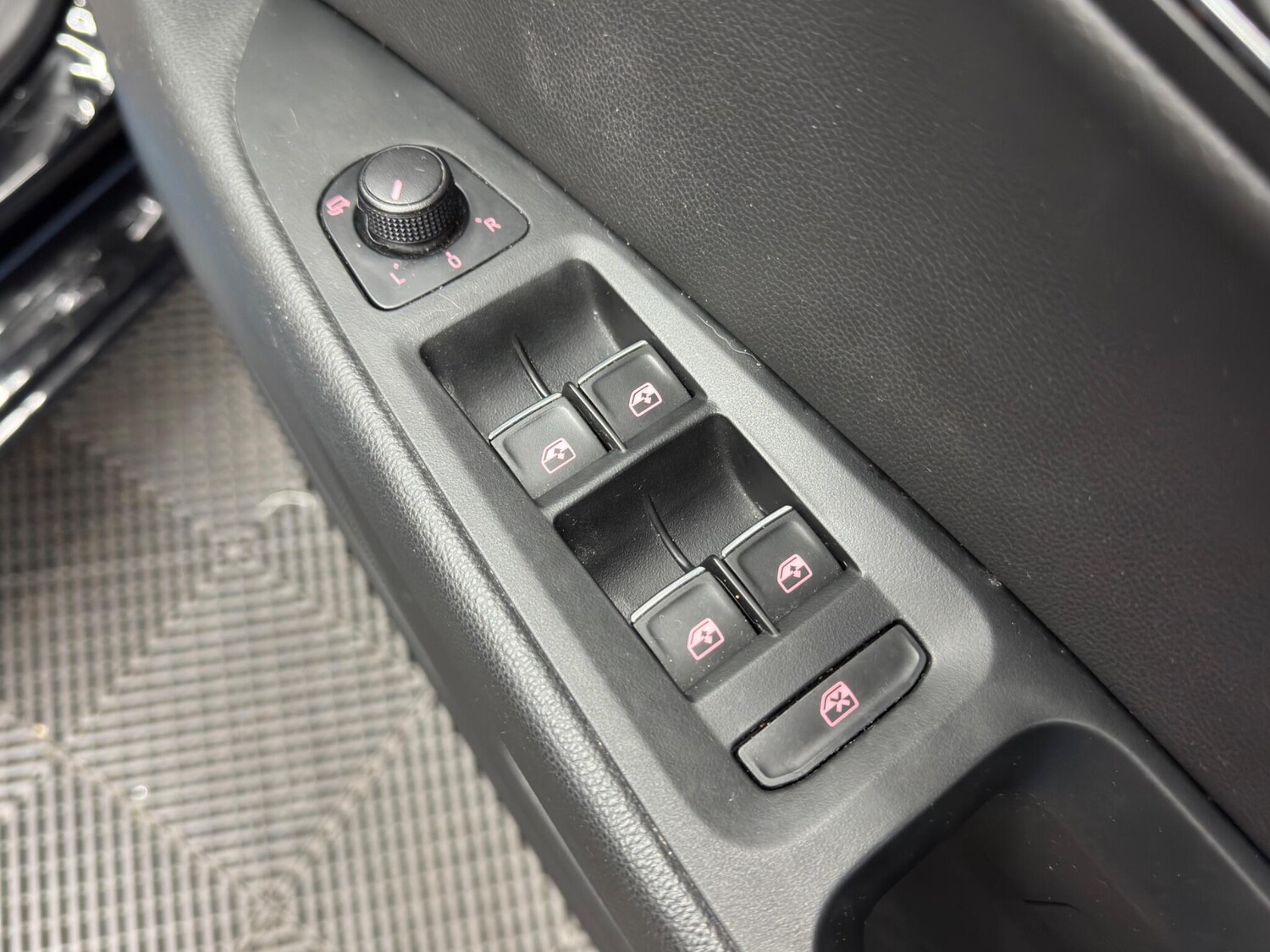 Used SEAT Leon 2018 for sale - 76606969: Photo 41