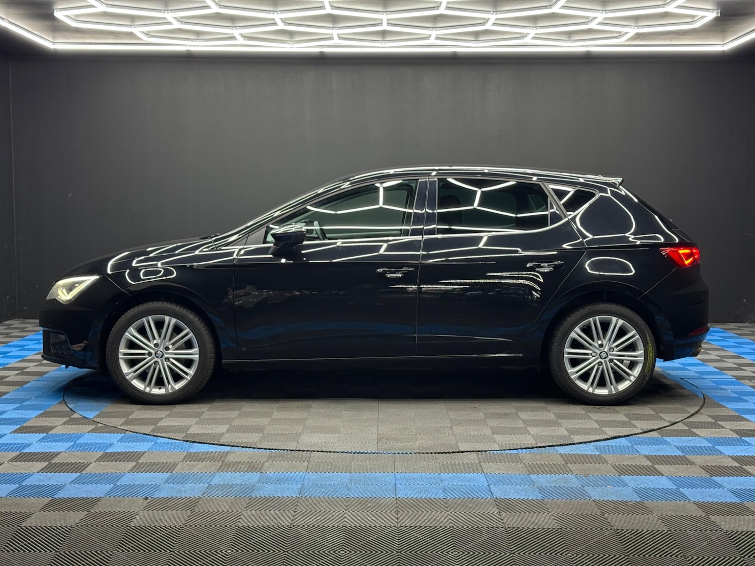 Used SEAT Leon 2018 for sale - 76606969: Photo 8