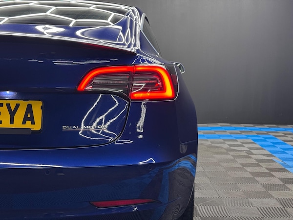Used Tesla Model 3 2020 for sale - 76226255: Photo 43