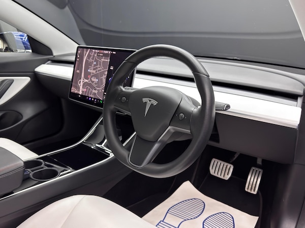 Used Tesla Model 3 2020 for sale - 76226255: Photo 9