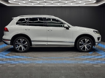 Used Volkswagen Touareg 2015 for sale - 79093016: Photo
