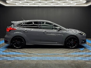 Used Ford Focus 2017 for sale - 79236791: Photo