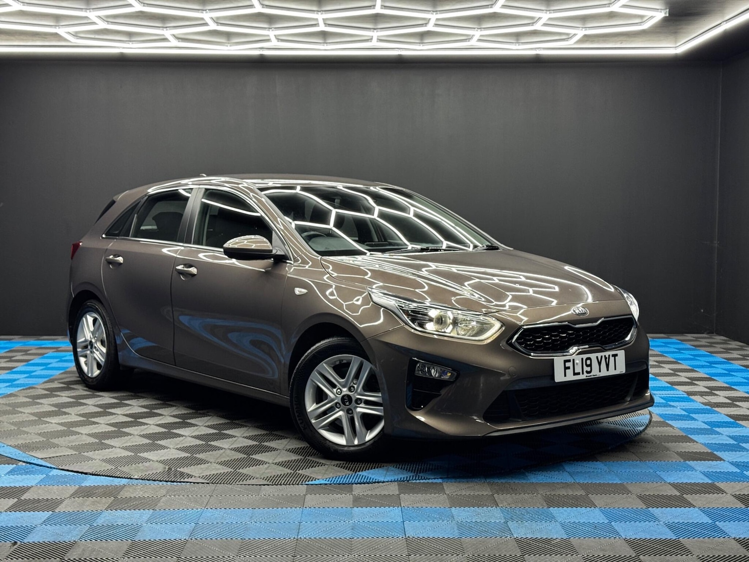 Used Kia Ceed 2019 for sale - 76965608: Photo 1