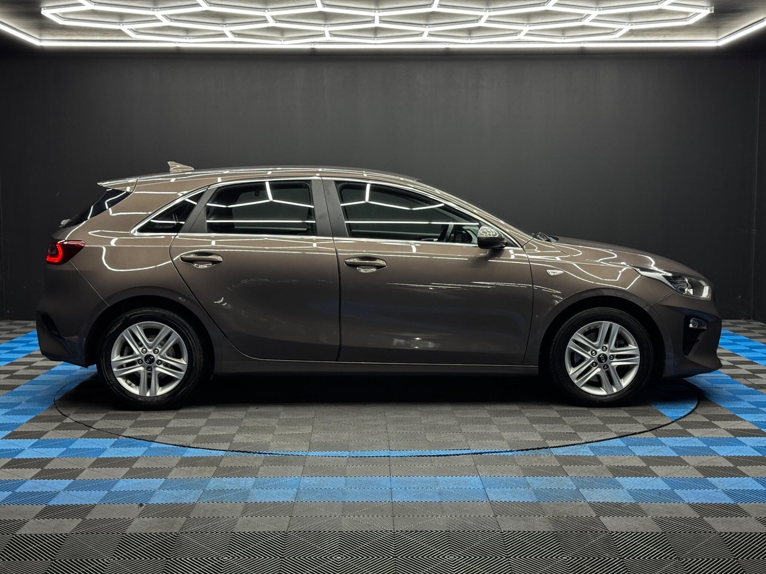 Used Kia Ceed 2019 for sale - 76965608: Photo 4