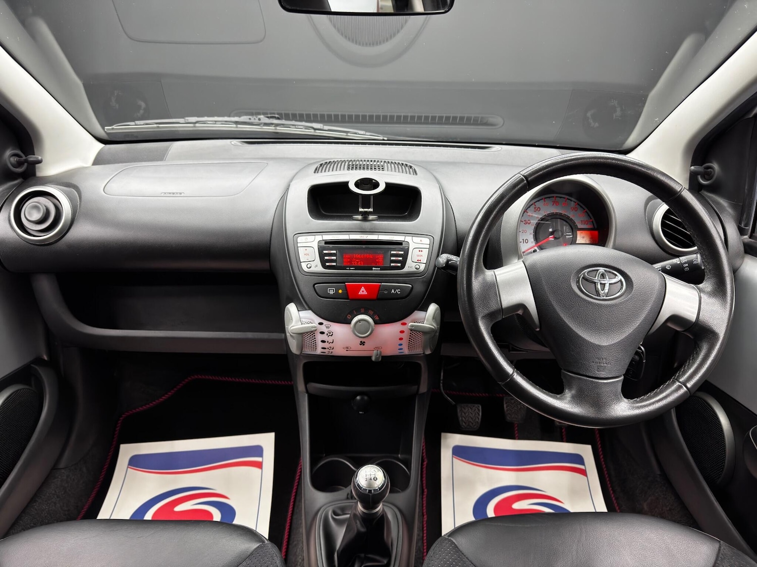Used Toyota AYGO 2012 for sale - 76735035: Photo 10