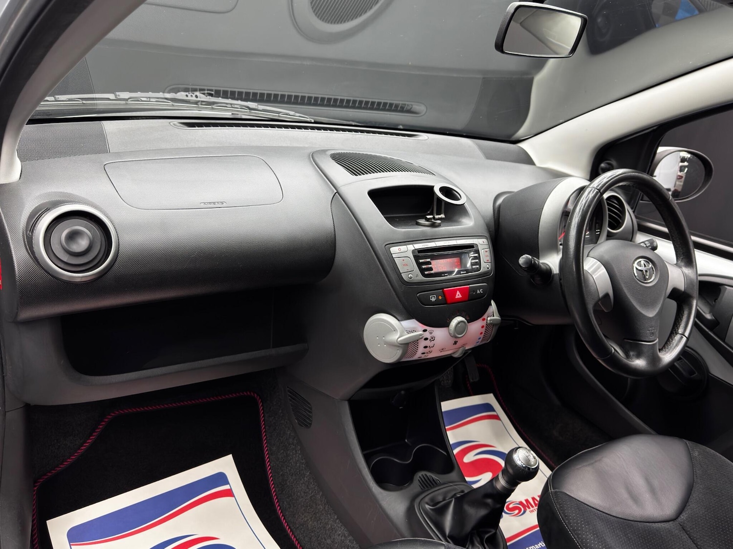 Used Toyota AYGO 2012 for sale - 76735035: Photo 11