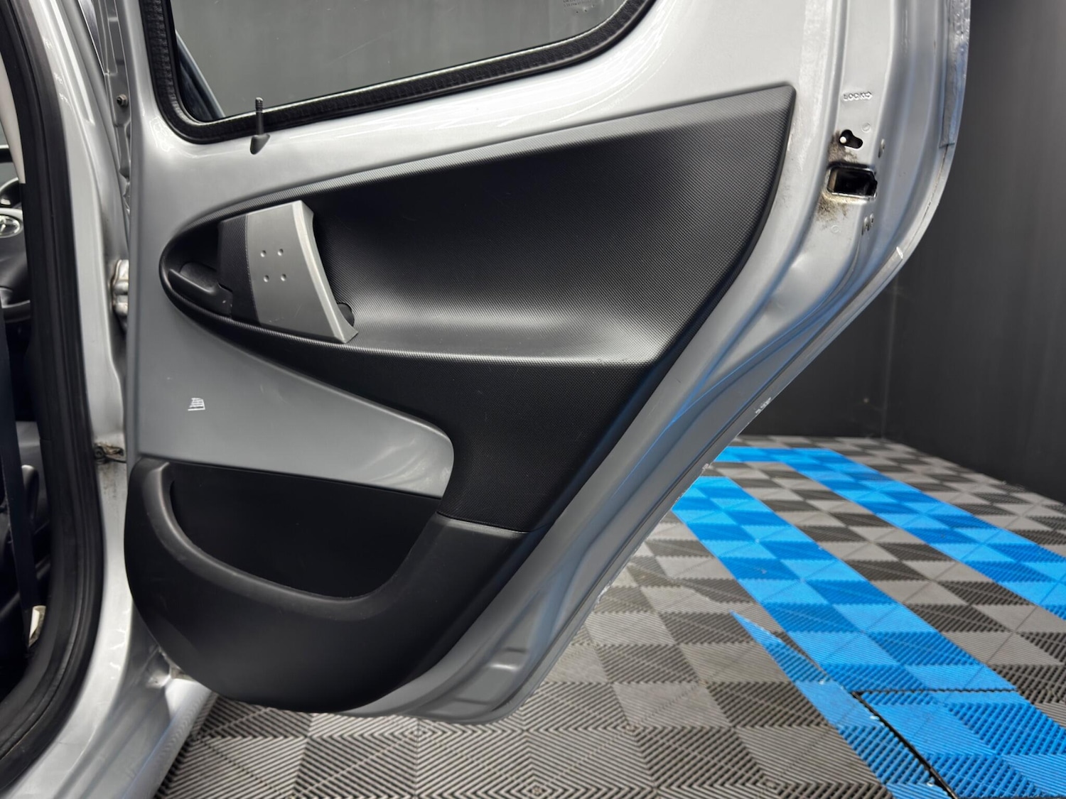 Used Toyota AYGO 2012 for sale - 76735035: Photo 32